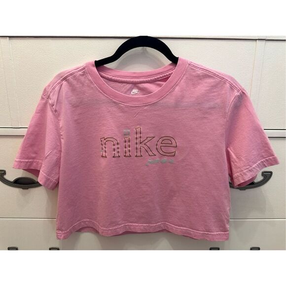 Nike Pink Cropped Cotton Tee With Teal and Gold Writing Size Small - Picture 2 of 4